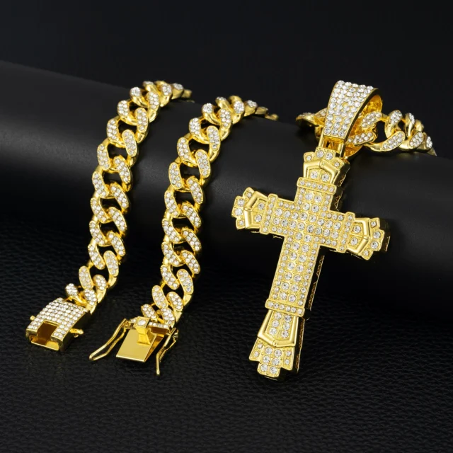 Iced Cross Pendant Cuban Chain Necklace 24‘’