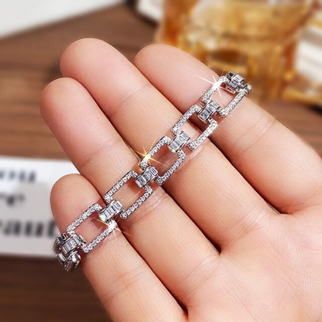 Beleeam Delicate Amara Punk Geometric Link Bracelet for Women