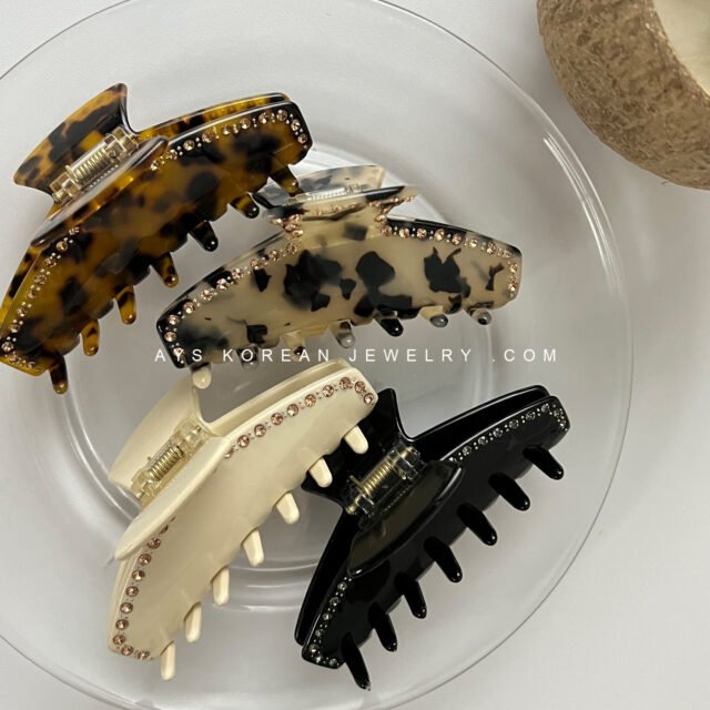 Beleeam Dreamy Luna Tortoiseshell French Claw Clip for Women